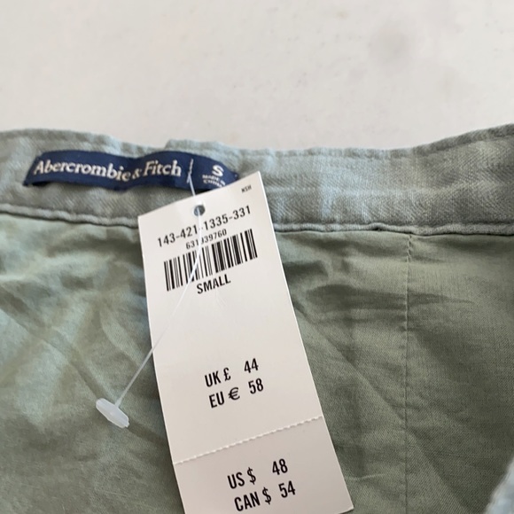 Abercrombie and Fitch - Picture 2 of 2